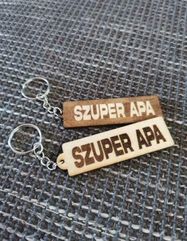 Szuperapa kulcstartó